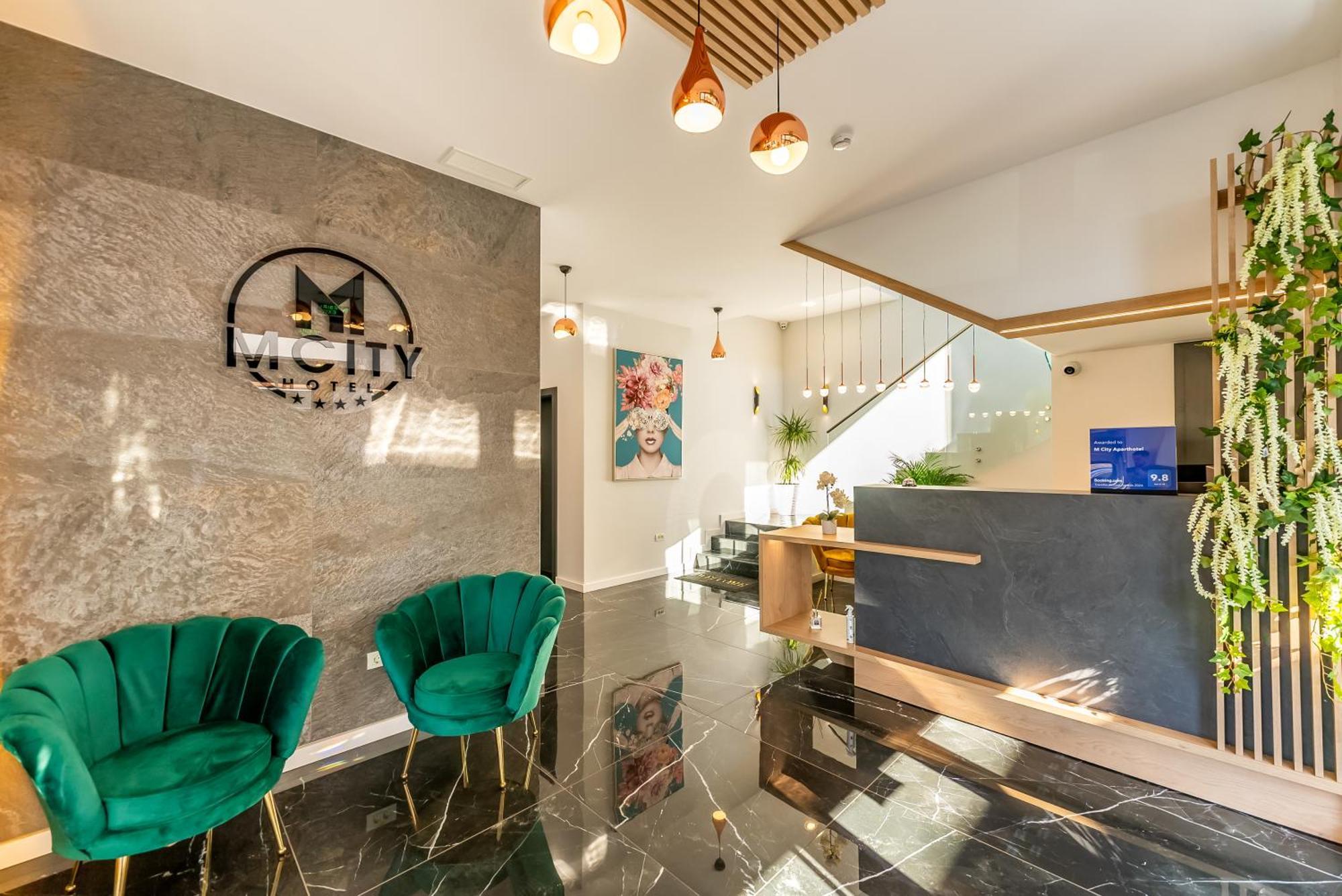 M City Aparthotel Arad Esterno foto